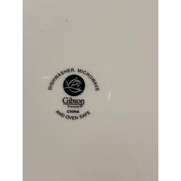 Gibson Christmas Dinnerware Vintage Set Of 4 10.5” Plates Add/Replace/Collect - Picture 3 of 3